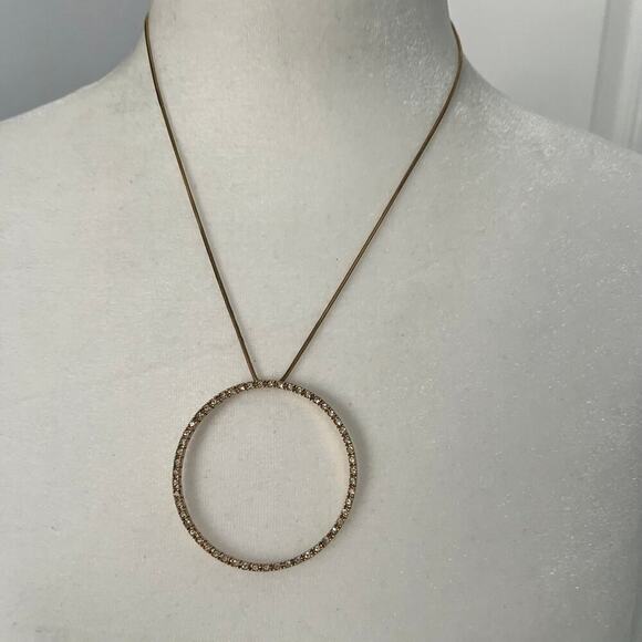 Rhinestone studded circle pendant on gold tone chain - Nadri? - Picture 3 of 8